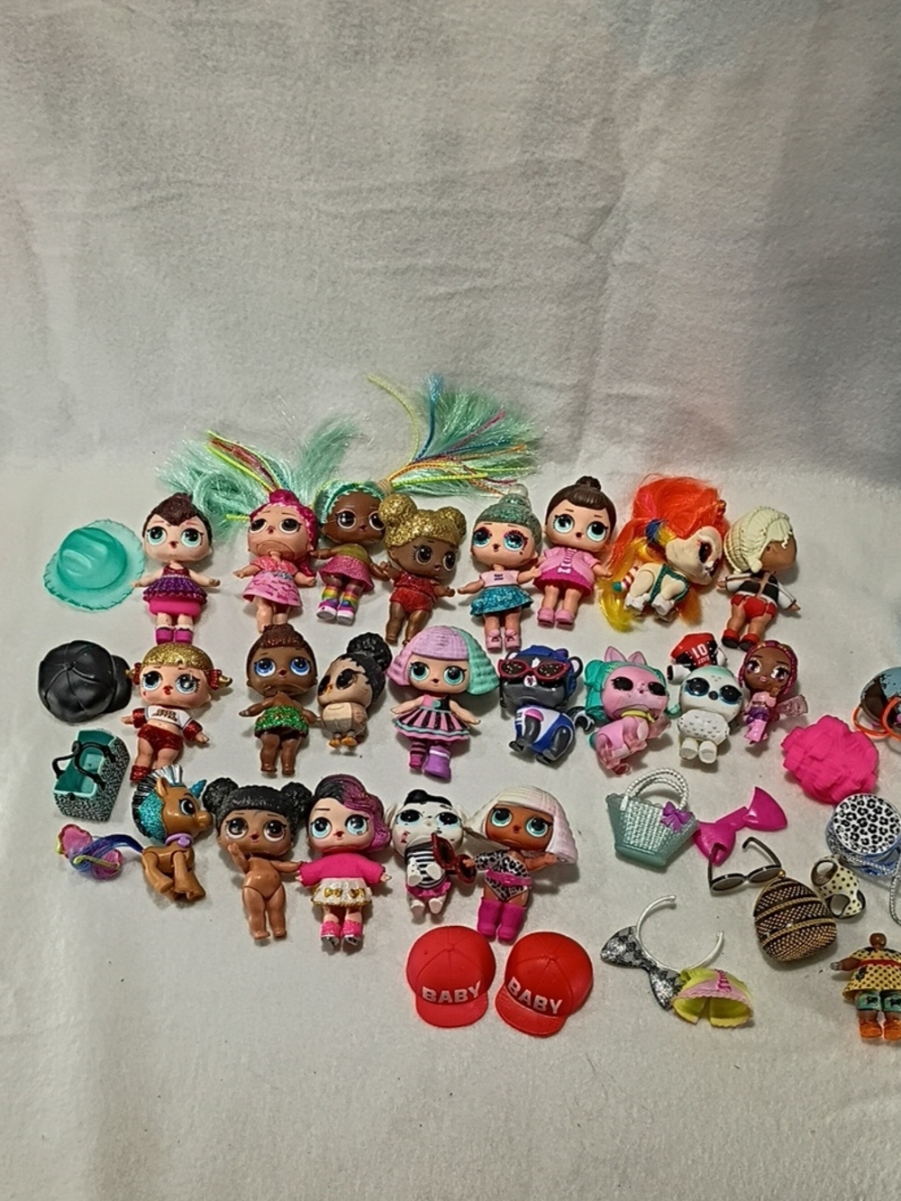 Lot Of 21 Surprise Doll L.O.L. Surprise! Assorted Girls Dolls And Accessories